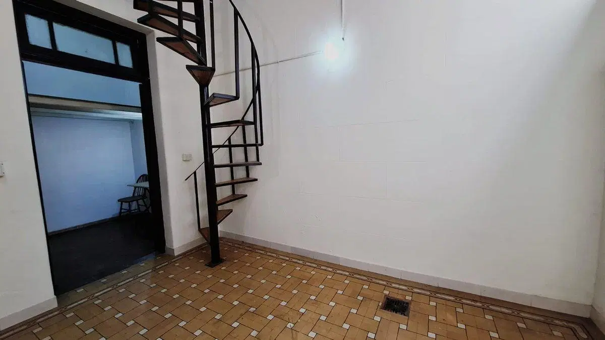 VENTA PH 3 AMBIENTES CON PATIO EN PARQUE CHACABUCO 5