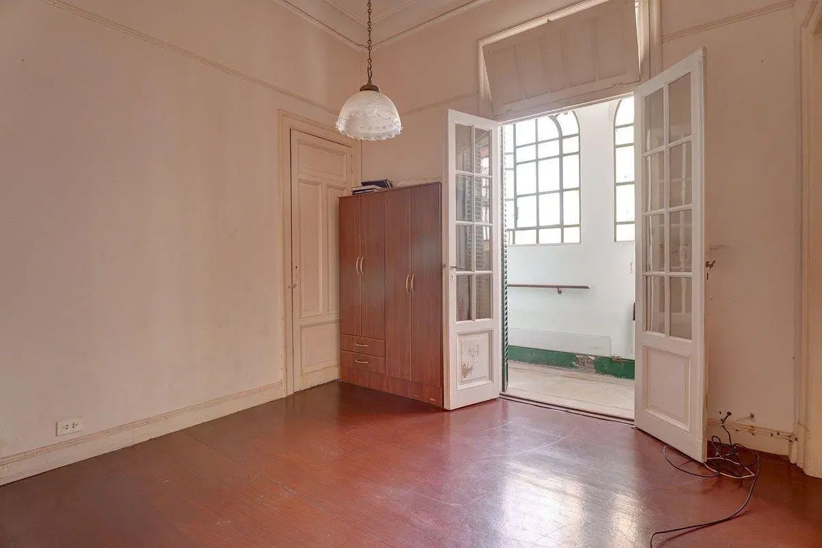 Venta Departamento de 4 ambientes c/dependencia 4
