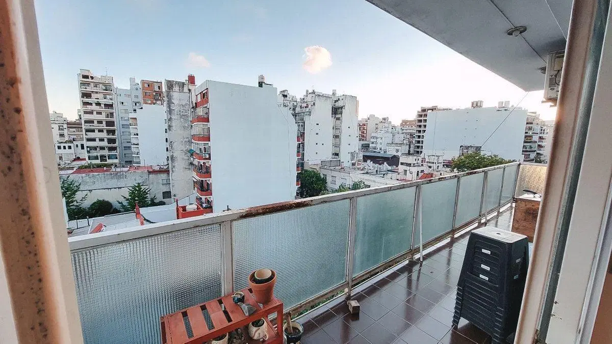Venta departamento 3 ambientes c/ balcon almagro. 5