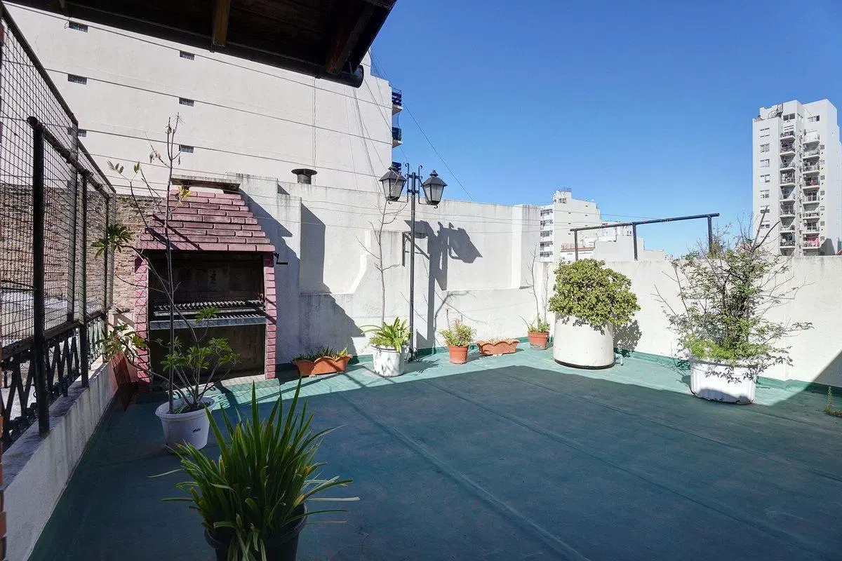 VENTA PH 6AMB C/TERRAZA, BALCON, S/EXPENSAS, BOEDO 3
