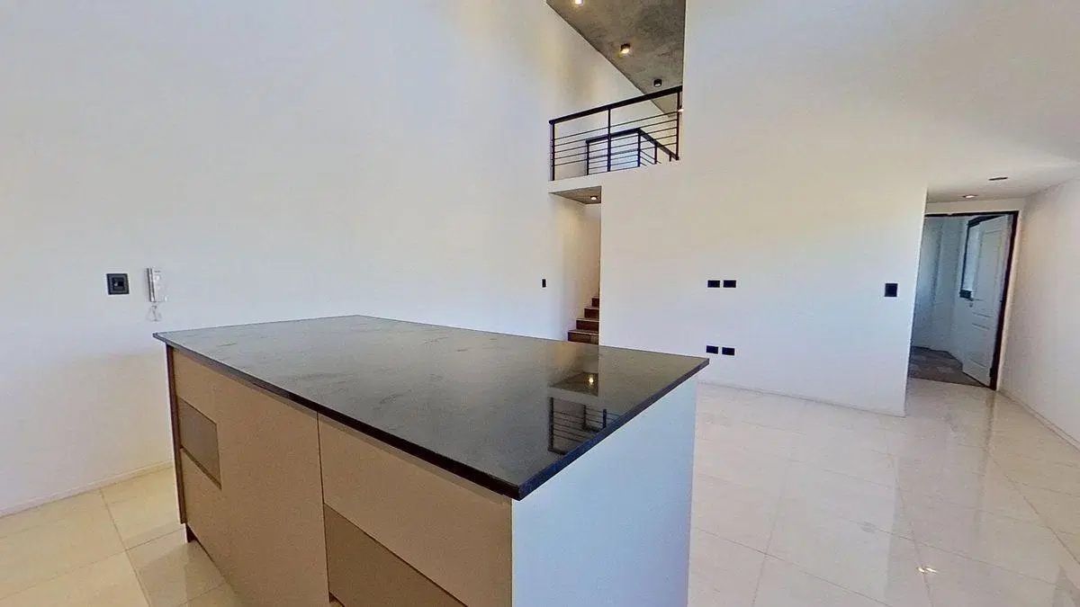 Triplex 3 ambientes con Jardín Parrilla y Cochera 3