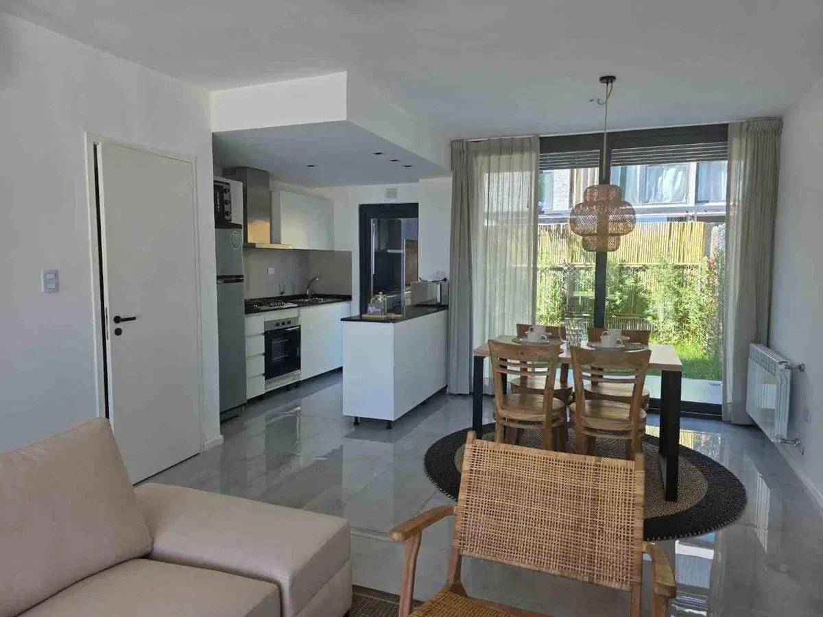 Venta casa 4 ambientes Tigre Rincon Milberg 3