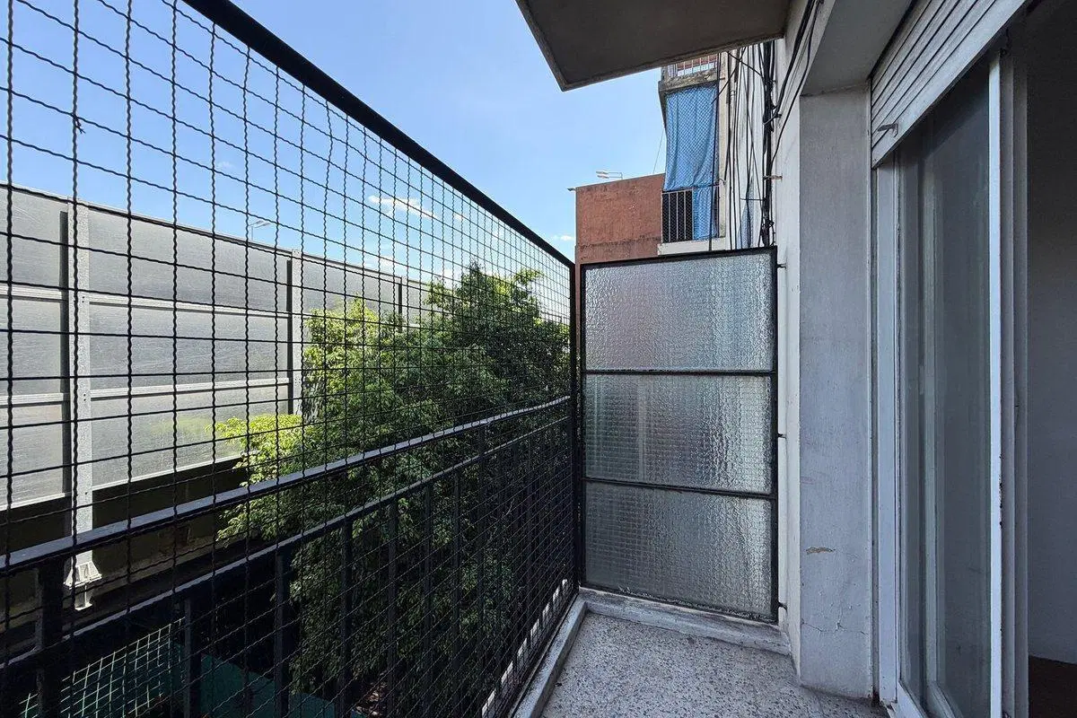 VENTA DPTO 3 AMB CON BALCON EN CABALLITO 4