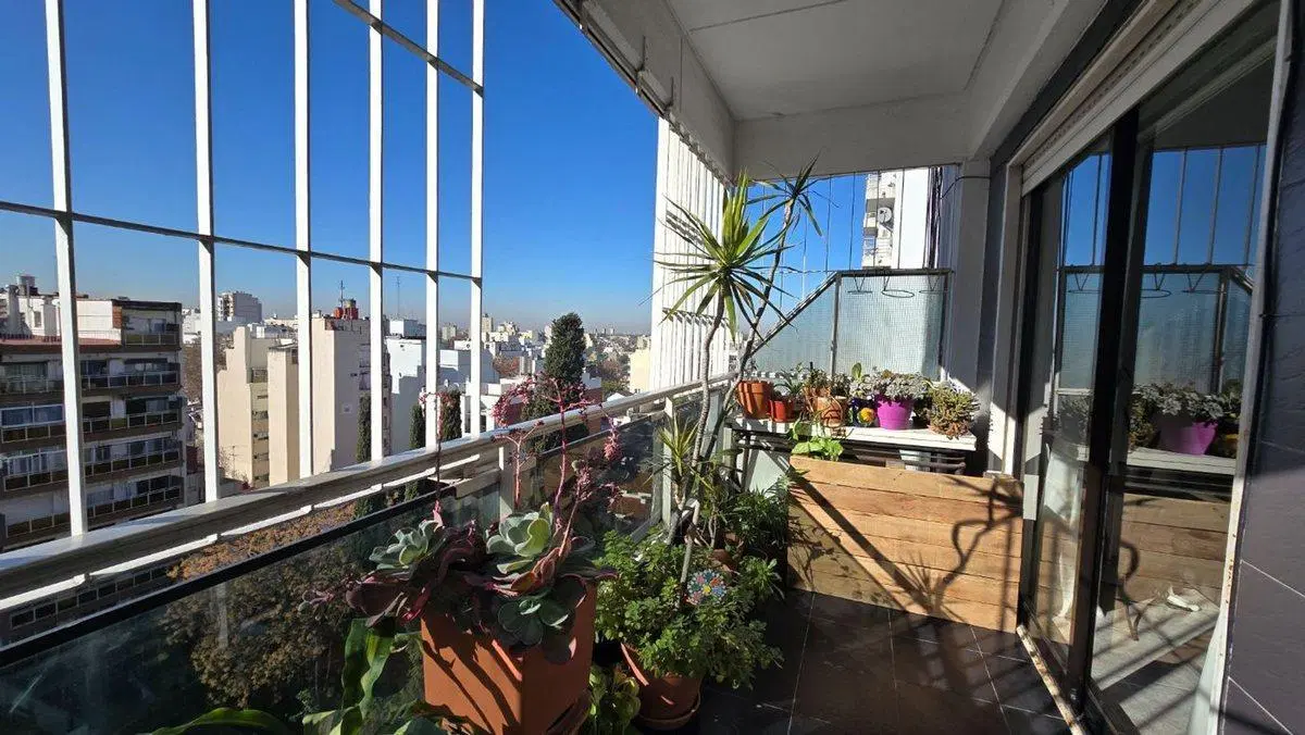 VENTA DEPTO 3 AMBIENTES SEMIPISO FLORES 5
