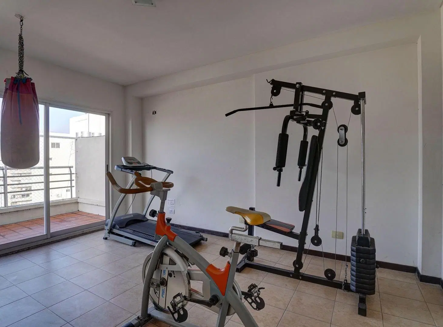 Venta Dpto.  2 Amb  C/Cochera - SUM y Gimnasio 8