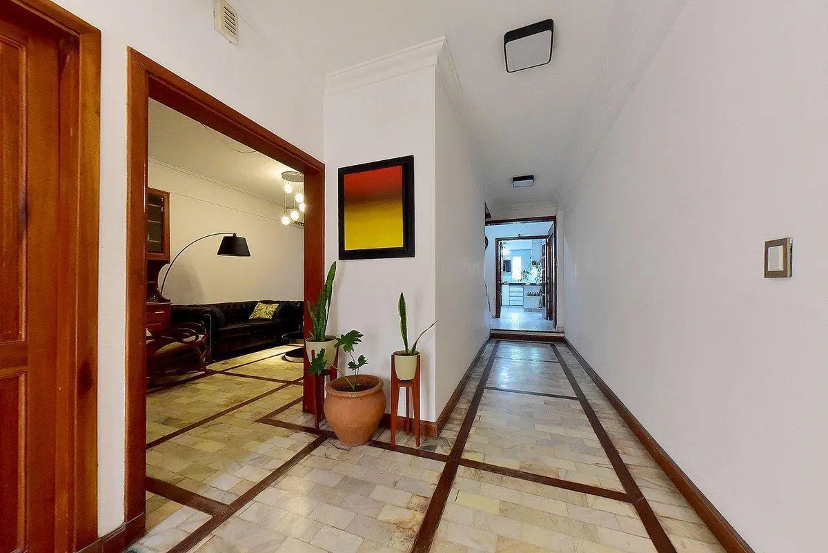 VENTA CASA 7 AMB. JARDIN Y GARAGE  - ADROGUÉ 2
