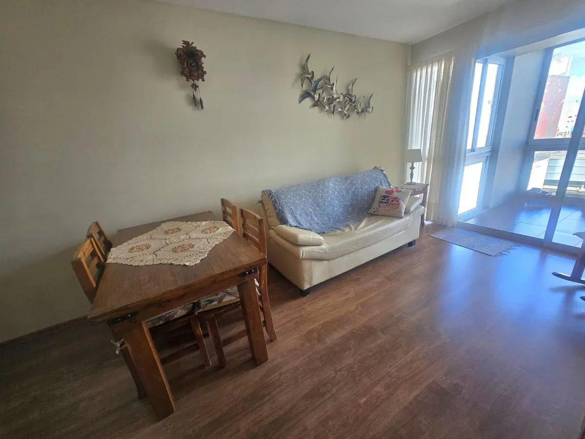 Depto 2 amb en venta con cochera Parque Chacabuco 3
