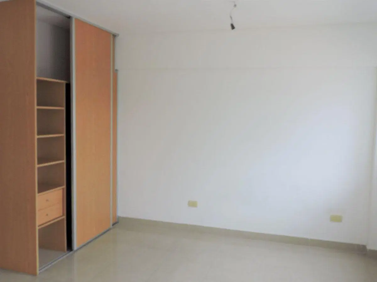 Alquiler Monoambiente c/aire y bcon fte Balvanera 4