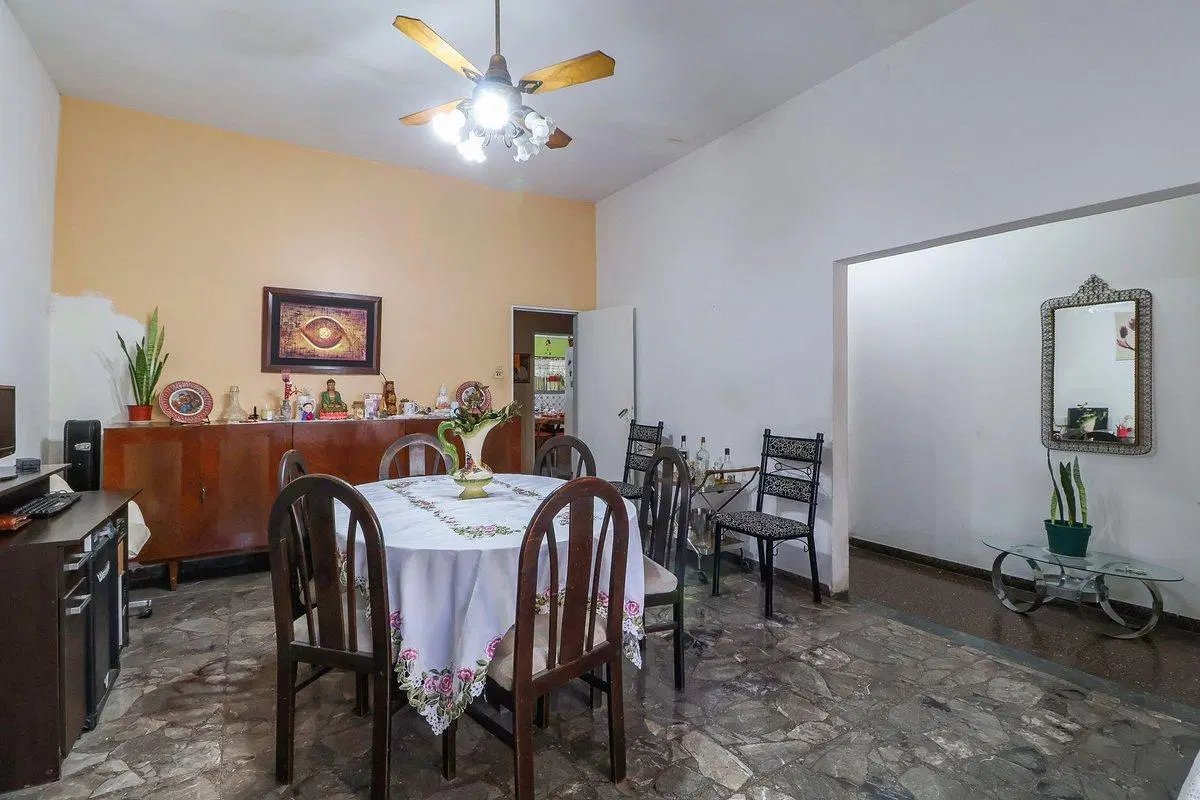 Venta casa 3 amb, terraza, patio, coch. Avellaneda 2