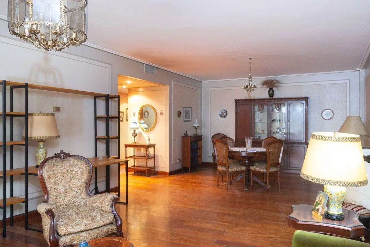VENTA PISO 4 AMB + DEPENDENCIA Y COCHERA EN FLORES 3