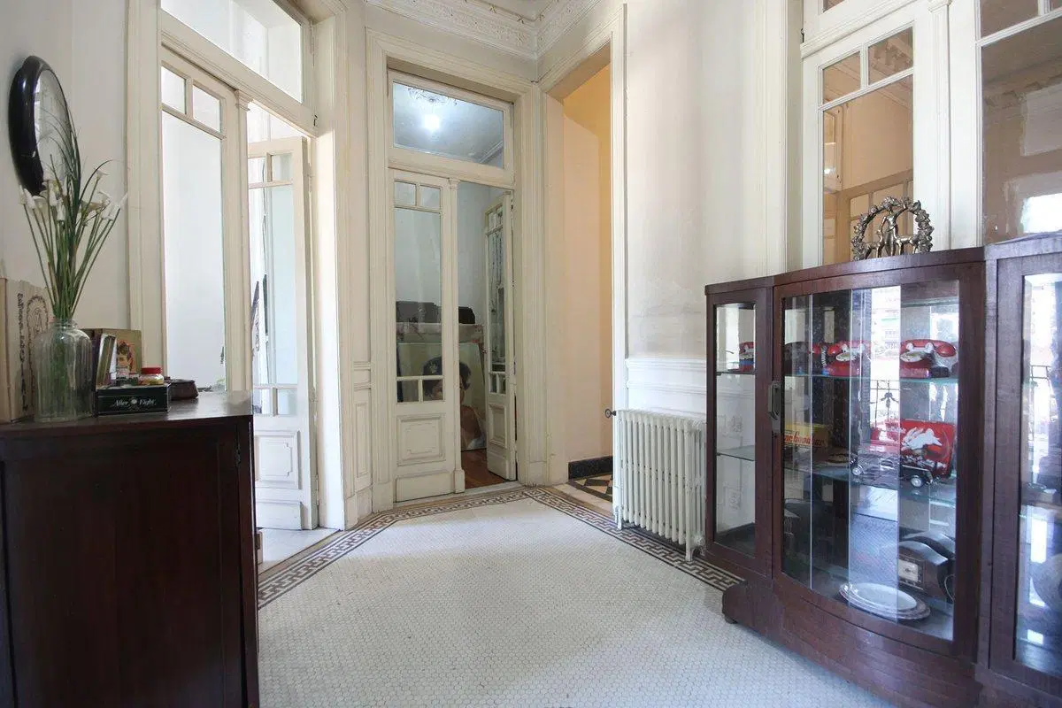 VENTA  DEPTO 5 AMB BALCON MONSERRAT APTO CREDITO 2