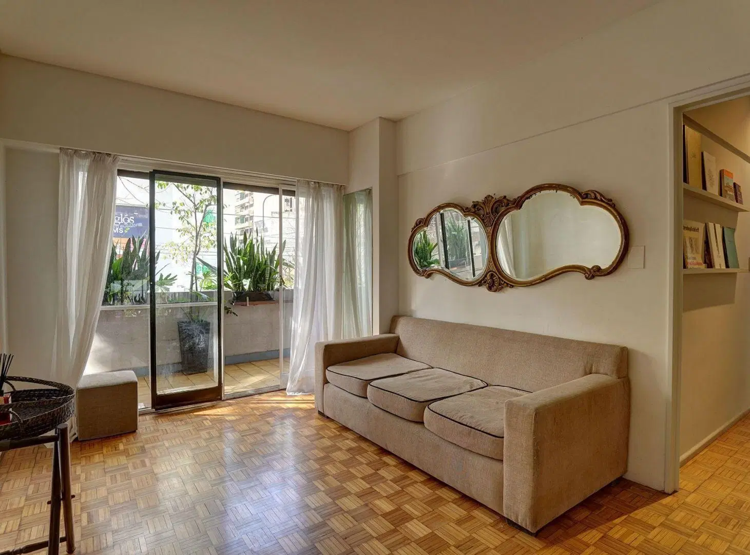 VENTA DTO 3 AMB CON DEPENDENCIA, BALCON EN ALMAGRO 8