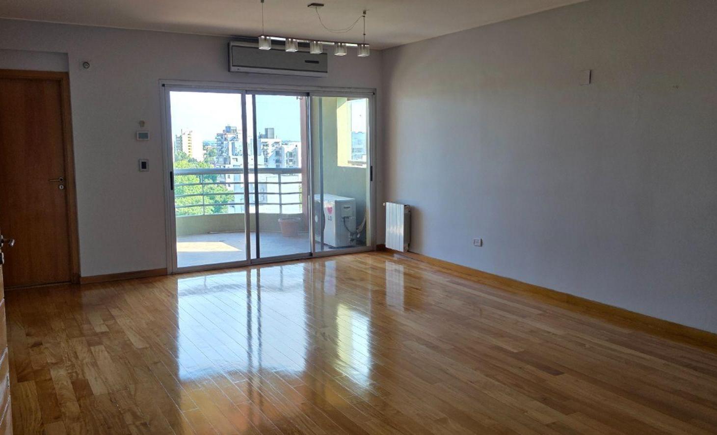 Foto de VENTA DEPARTAMENTO 4 AMB COCHERA DOBLE QUILMES, imagen 1
