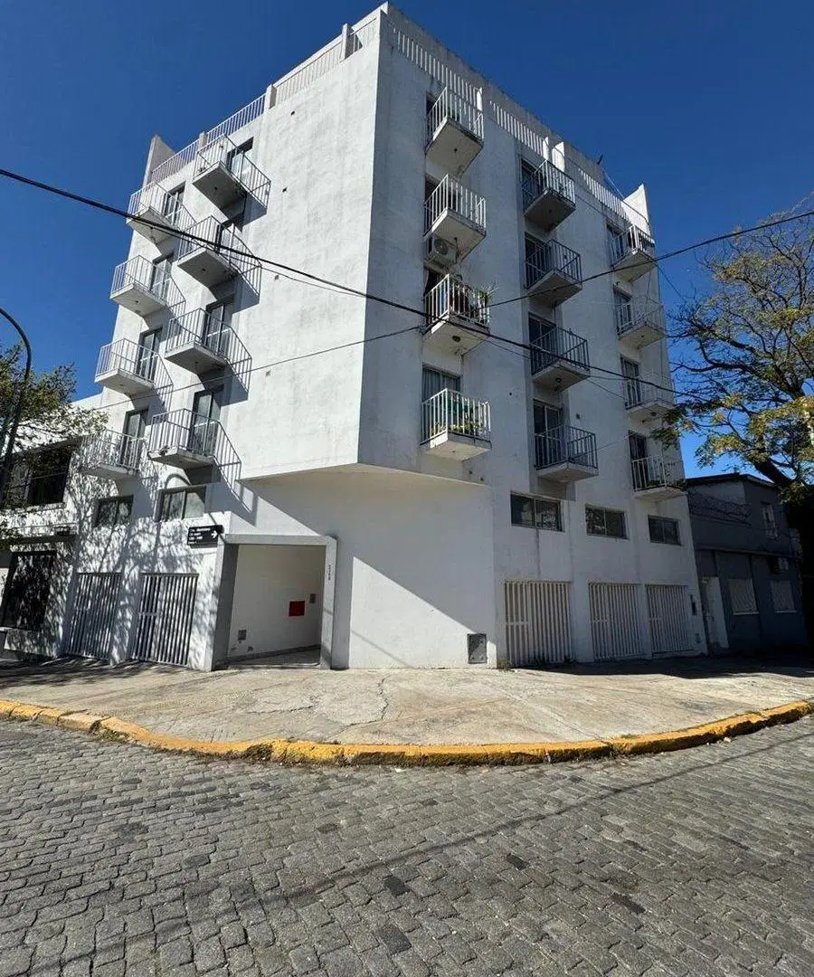Venta Monoambiente piso alto a estrenar Pompeya 3