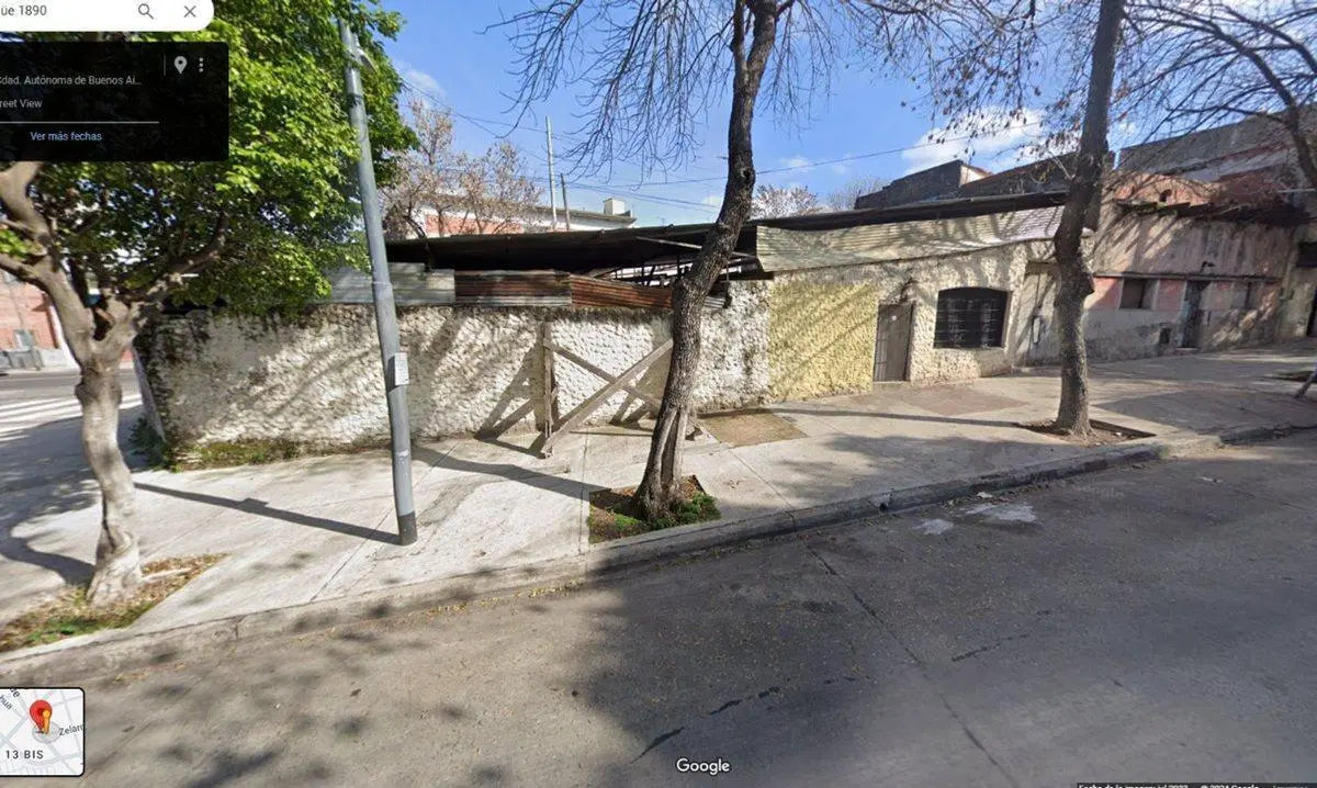 Venta Terreno esquina Parque Chacabuco, 3 calles 5