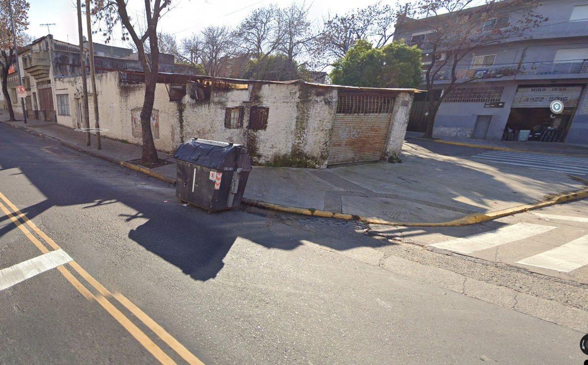 Venta Terreno esquina Parque Chacabuco, 3 calles