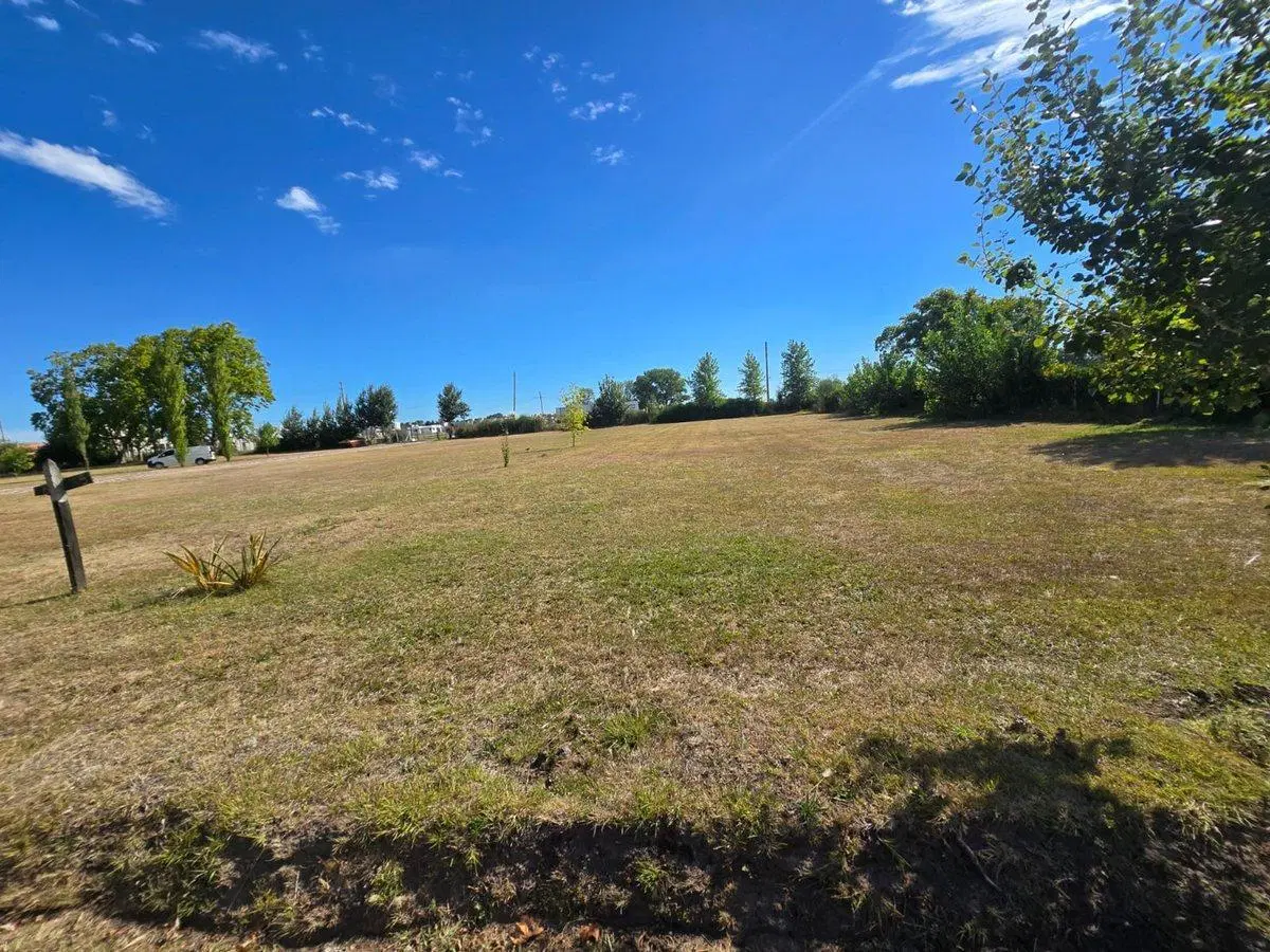 Lote en venta. B° Privado Lomas de Petión. 1586 m2 5