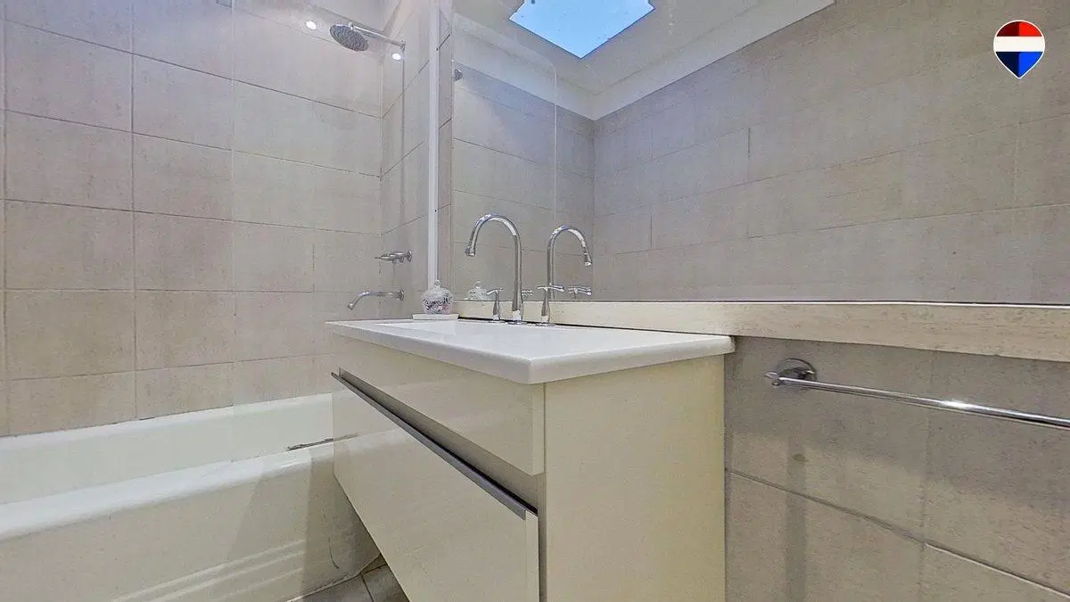 Venta casa 4 amb cochera parrilla  Monte Castro 4
