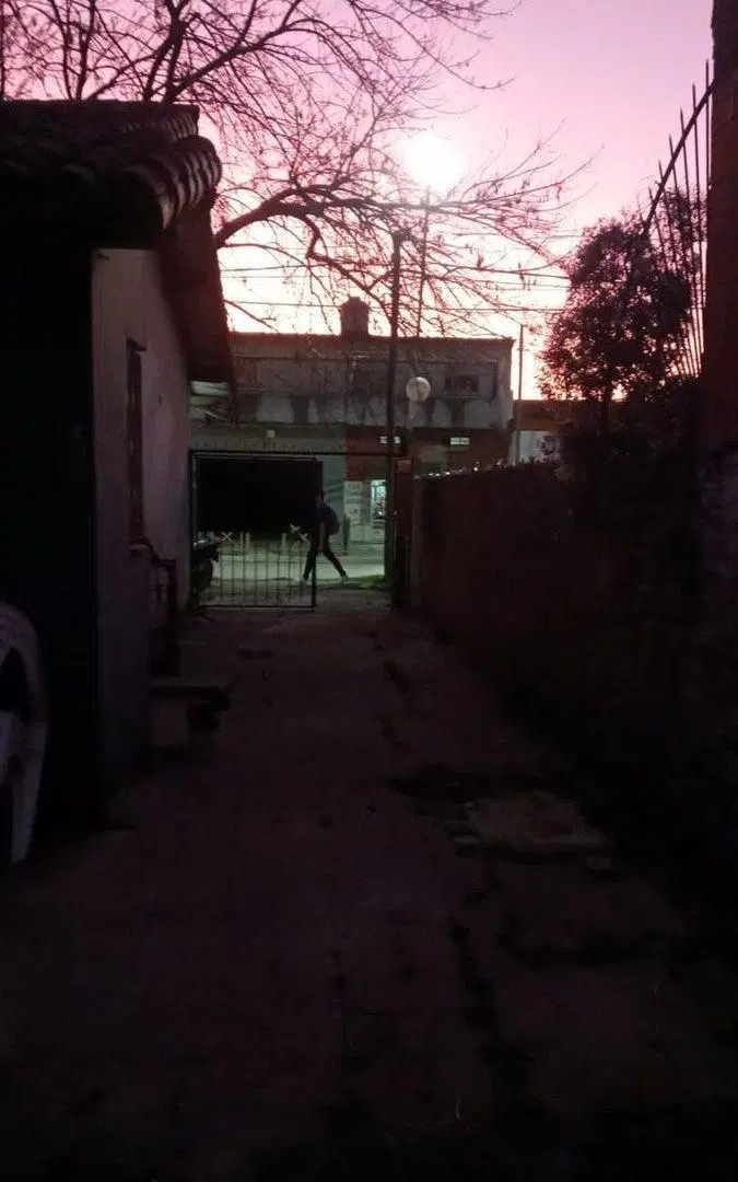 Venta casa 3 ambientes Grand Bourg a refaccionar 3