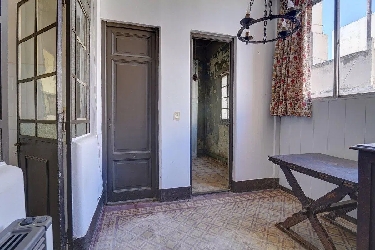 Venta Departamento de 4 ambientes c/dependencia 8