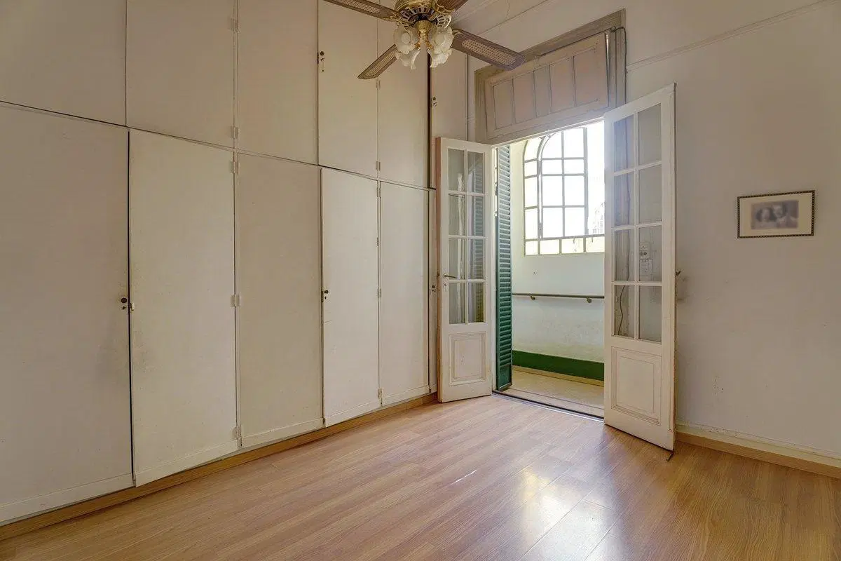 Venta Departamento de 4 ambientes c/dependencia 2