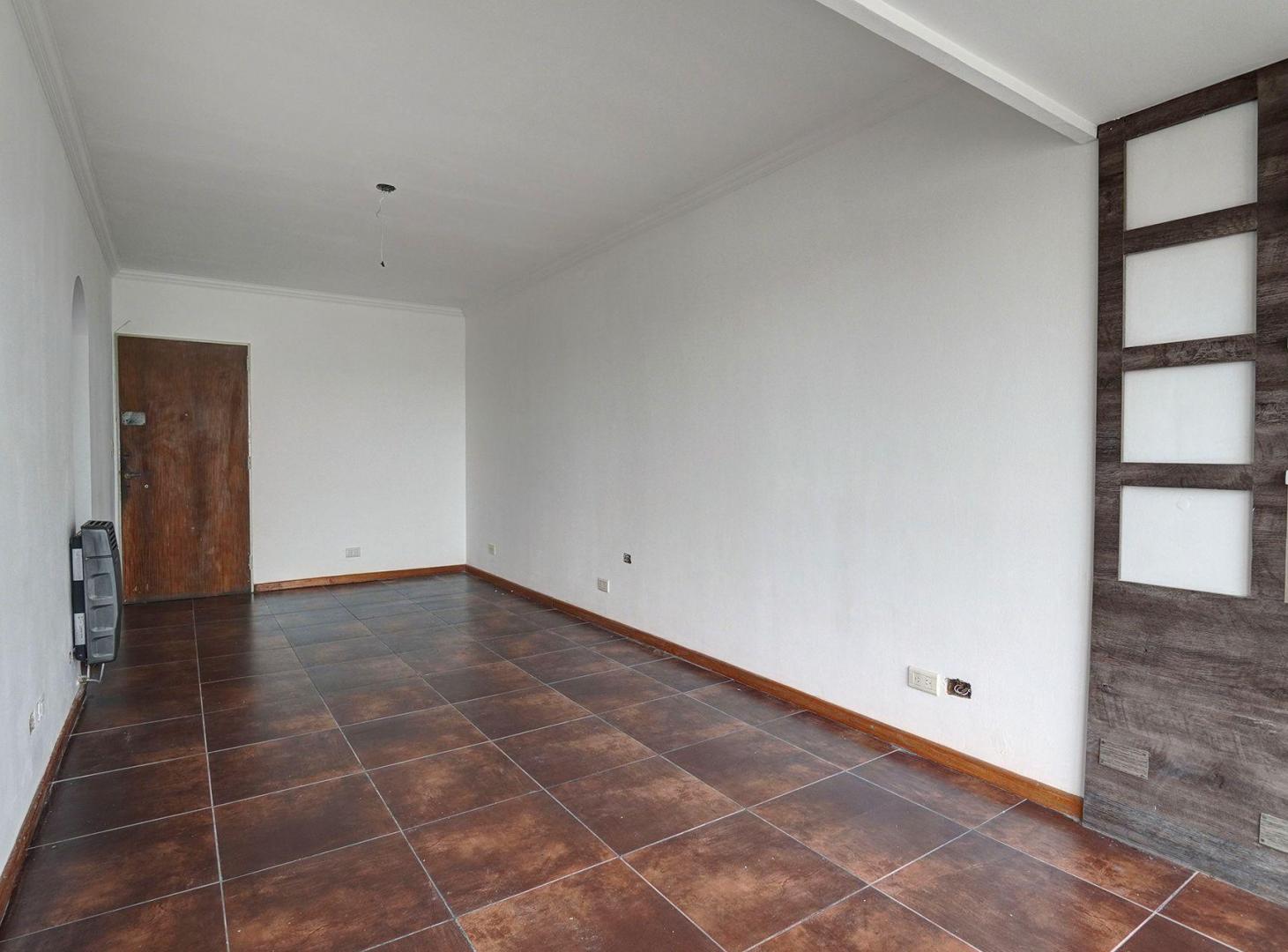 Foto de VENTA 3 AMB VISTA ABIERTA, PISO ALTO, CABALLITO, imagen 1