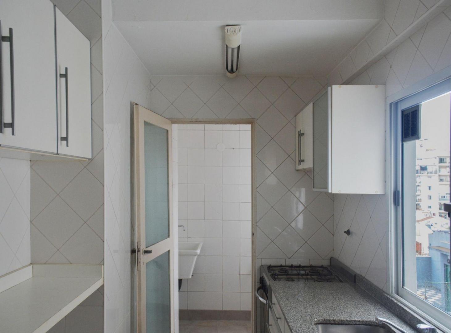 Foto de Venta departamento 3 ambientes c/ balcon almagro., imagen 2
