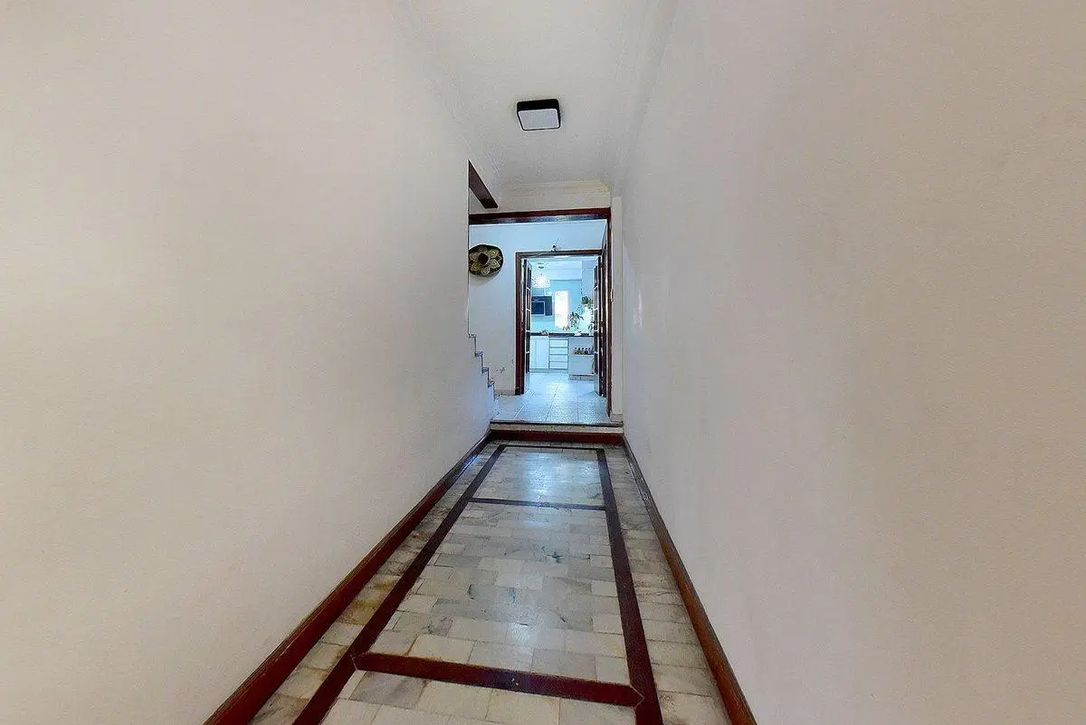 VENTA CASA 7 AMB. JARDIN Y GARAGE  - ADROGUÉ 4