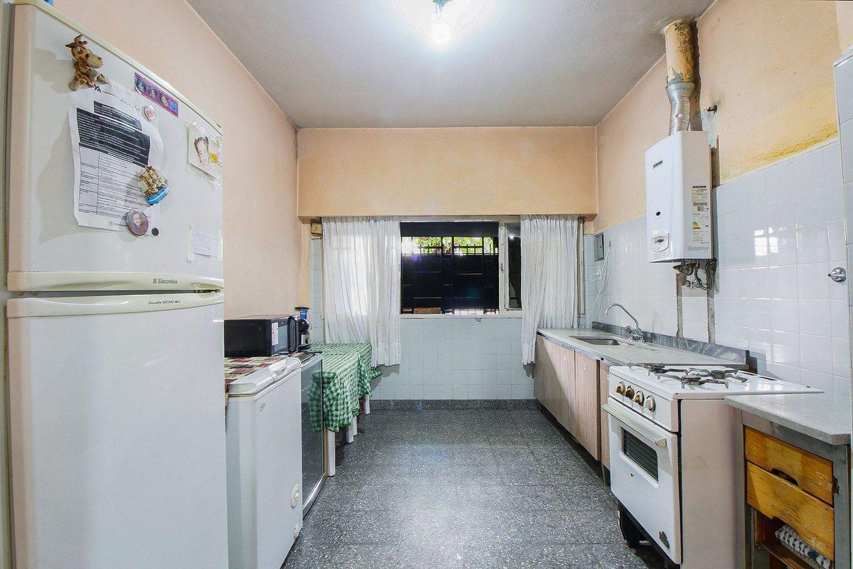 Foto de Venta PH 4 ambientes, Lomas del Mirador, Patio, imagen 1