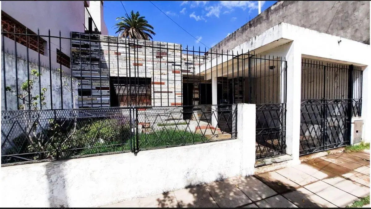 VENTA CASA 3 AMB PATIO COCHER JDIN BERNAL FINANCIA 2