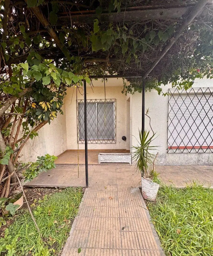 Venta Casa 4 Amb Coch Jardin caseros Hurlingham 2