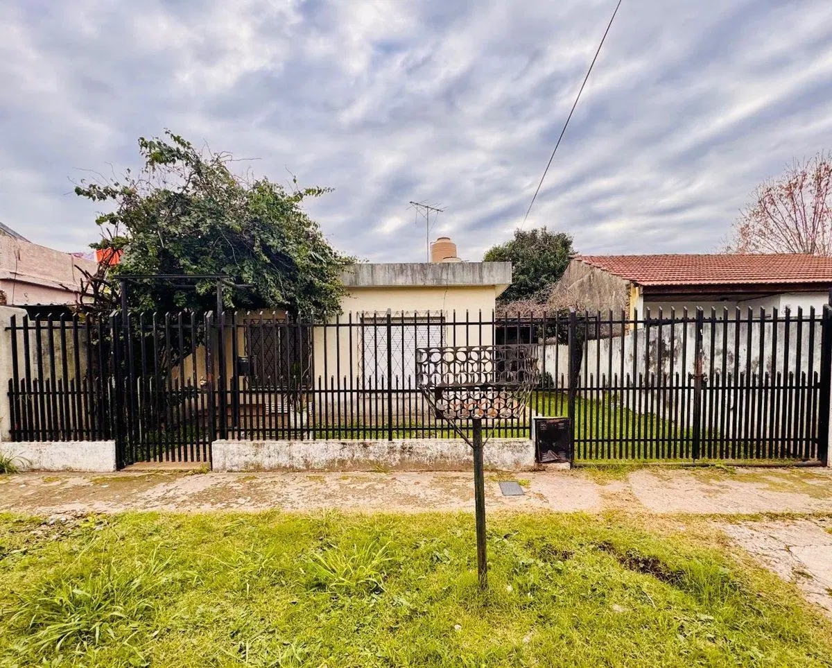 Venta Casa 4 Amb Coch Jardin caseros Hurlingham 4