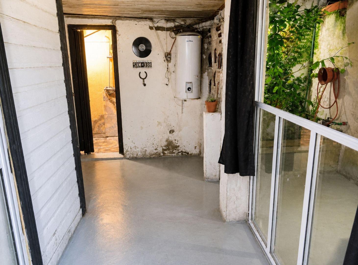 Foto de VENTA PH 2 AMBIENTES CON PATIO EN SARANDI, imagen 2