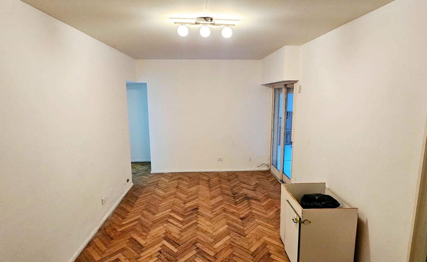 Foto de Alquiler departamento 3 ambientes Caballito patio, imagen 1