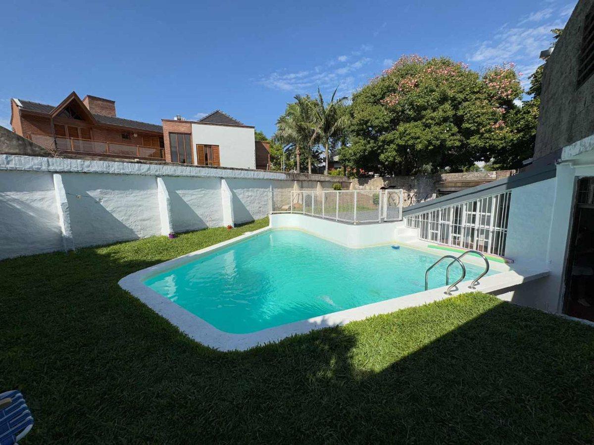 Foto de Venta casa 4 amb Pileta, quincho cochera Don Bosco, imagen 1