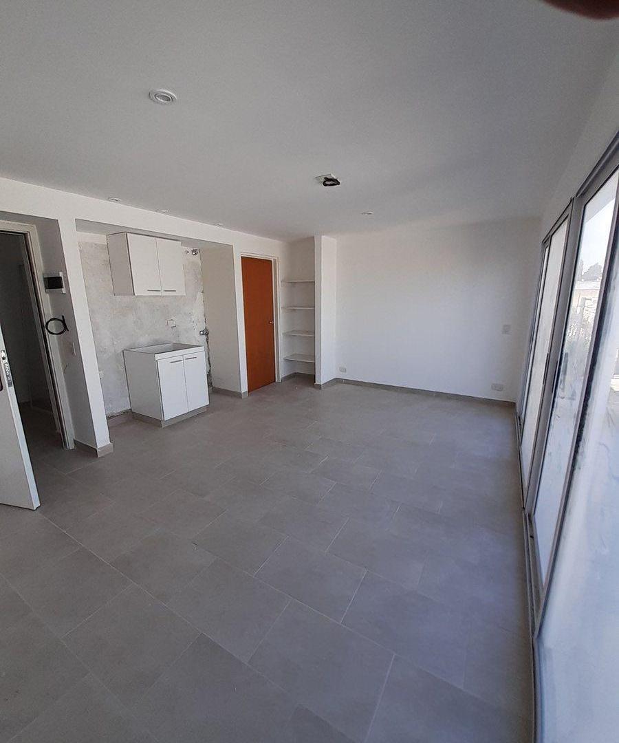Foto de ALQUILER MONOAMBIENTE CON BALCON BARRACAS, imagen 2