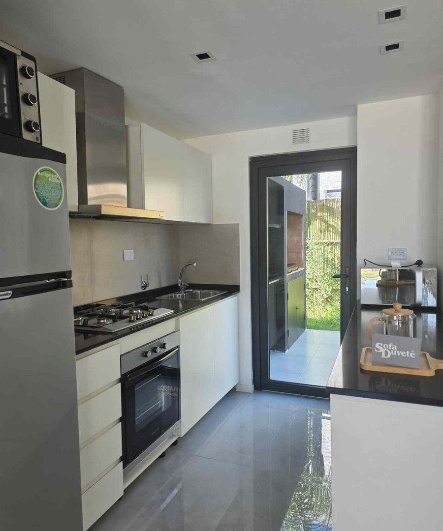 Foto de venta casa 4 amb jardin coche Tigre Rincón Milberg, imagen 4