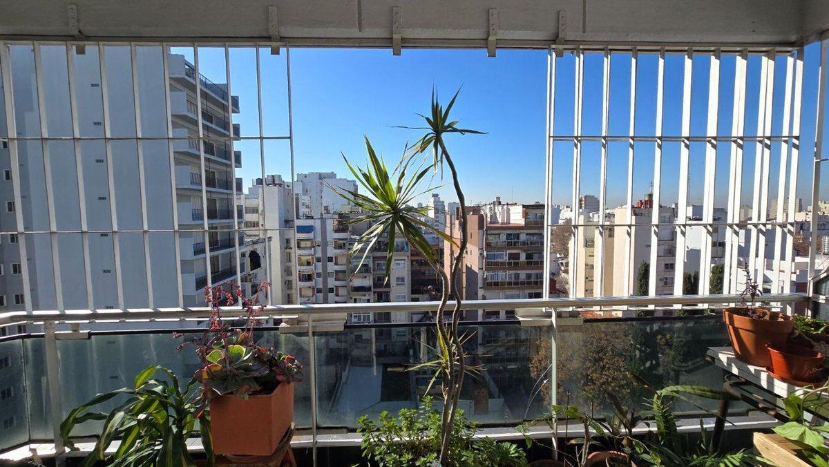 Foto de VENTA DEPTO 3 AMBIENTES SEMIPISO FLORES, imagen 3