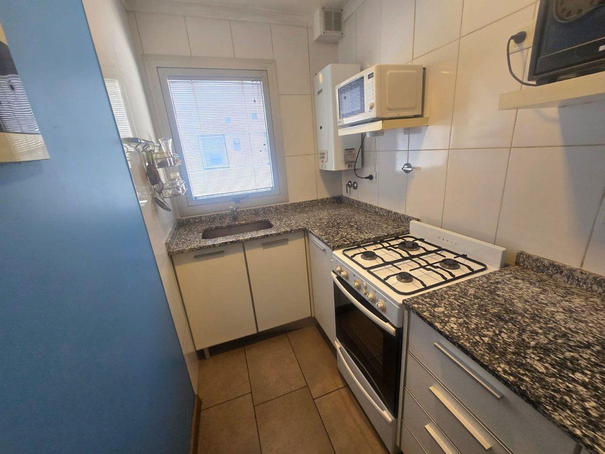 Foto de Depto 2 amb en venta con cochera Parque Chacabuco, imagen 2