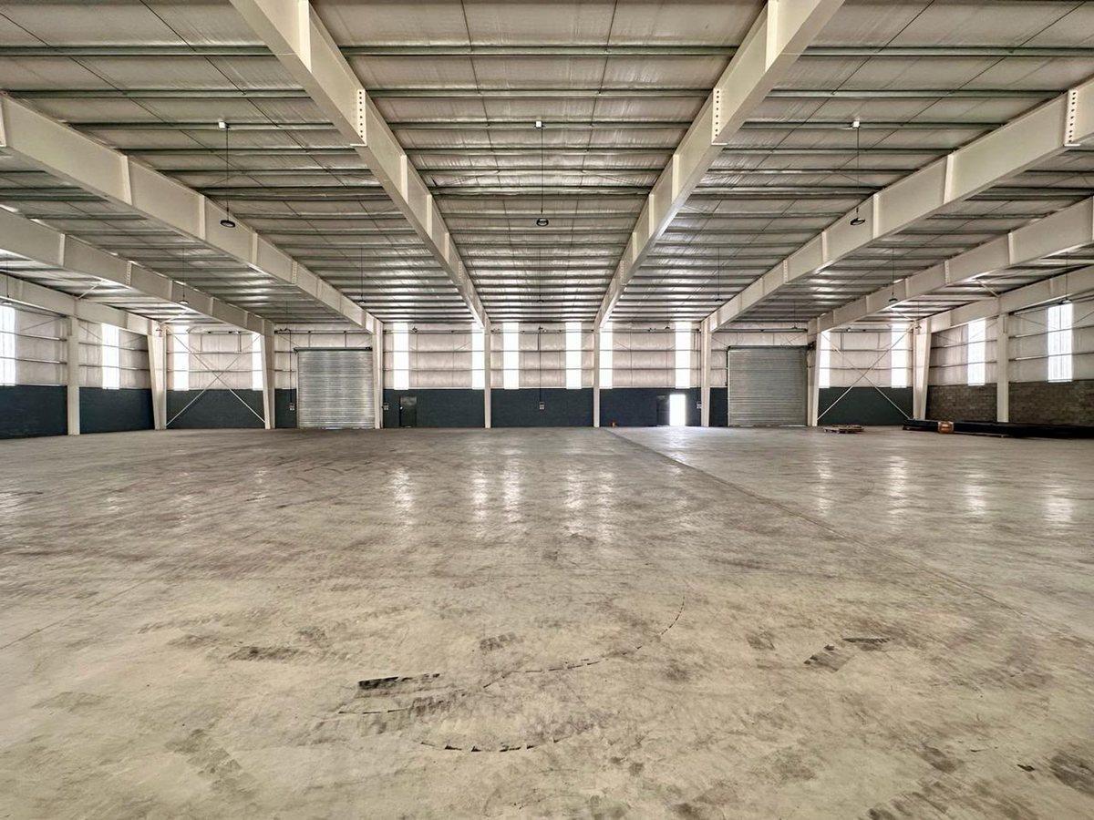 Foto de Alquiler Galpón Planta Libre Polo Ind. Ezeiza, imagen 2