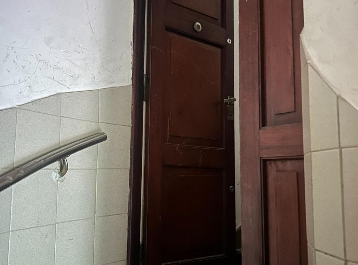 Foto de VENTA PH 4 AMB C/TERRAZA, A REFACCIONAR, BARRACAS, imagen 3