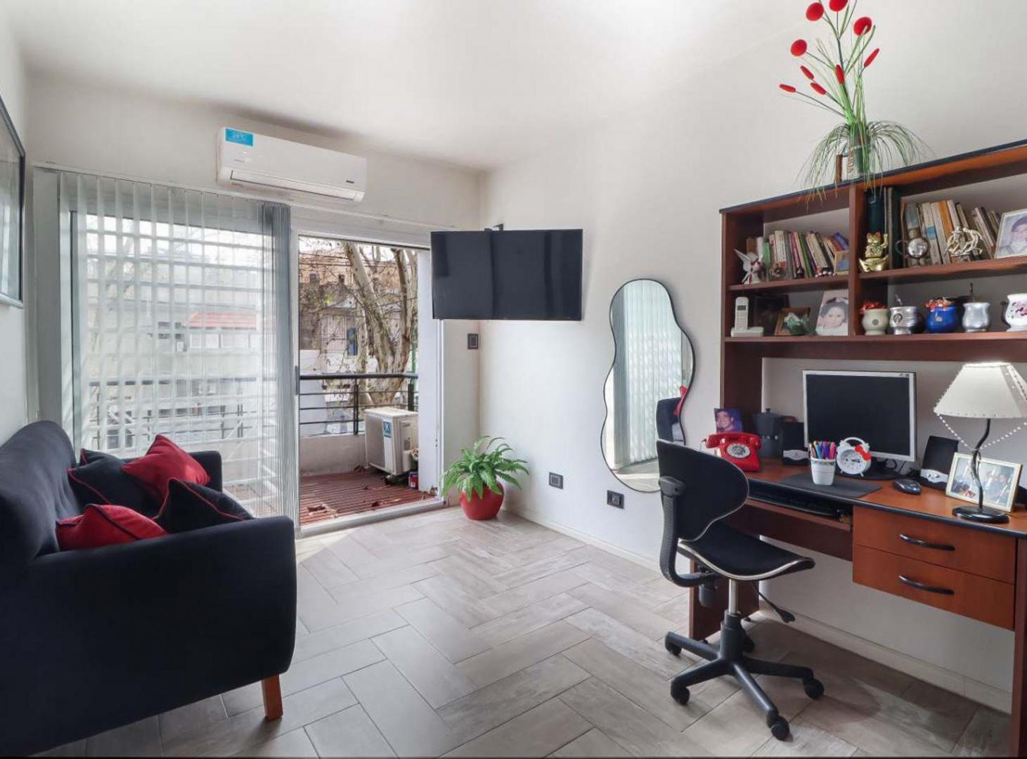 Foto de Venta Departamento 2 ambientes en Parque Chacabuco, imagen 3