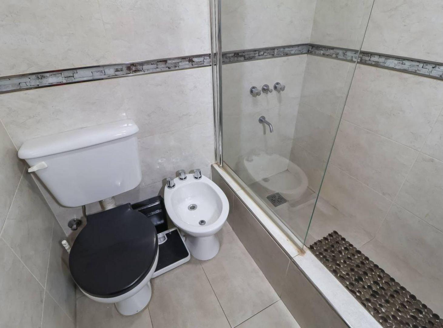 Foto de Venta Departamento 2 ambientes en Parque Chacabuco, imagen 2