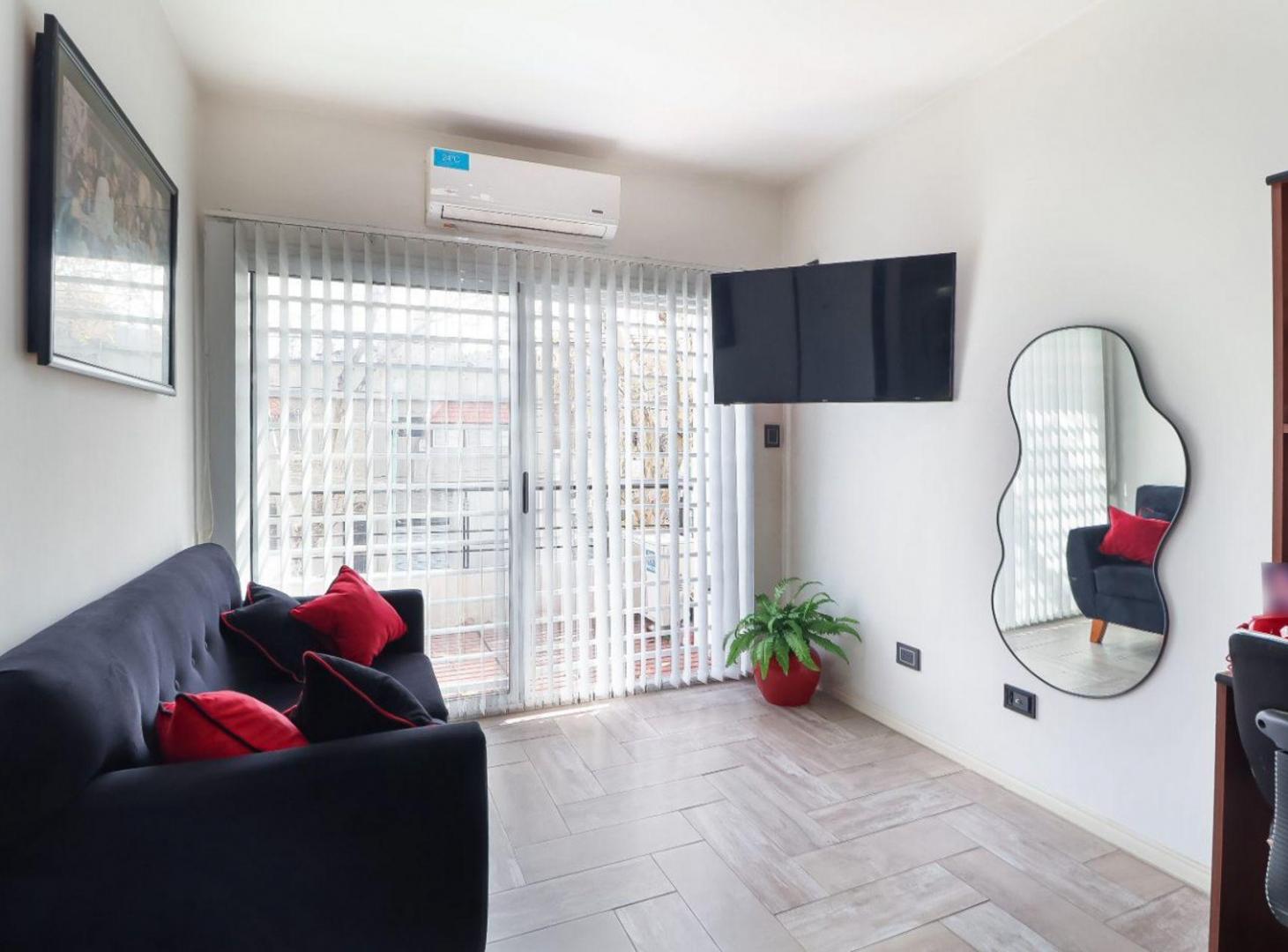 Foto de Venta Departamento 2 ambientes en Parque Chacabuco, imagen 1