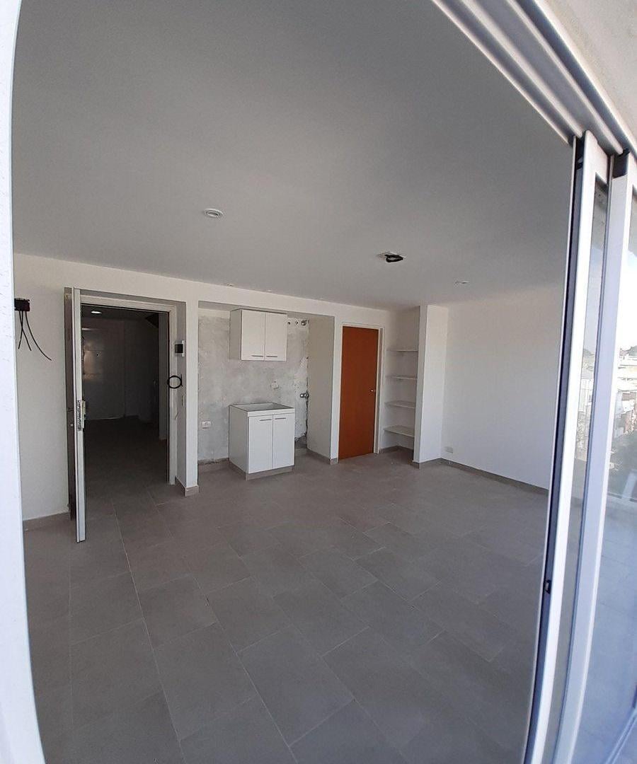 Foto de ALQUILER MONOAMBIENTE CON BALCON BARRACAS, imagen 1