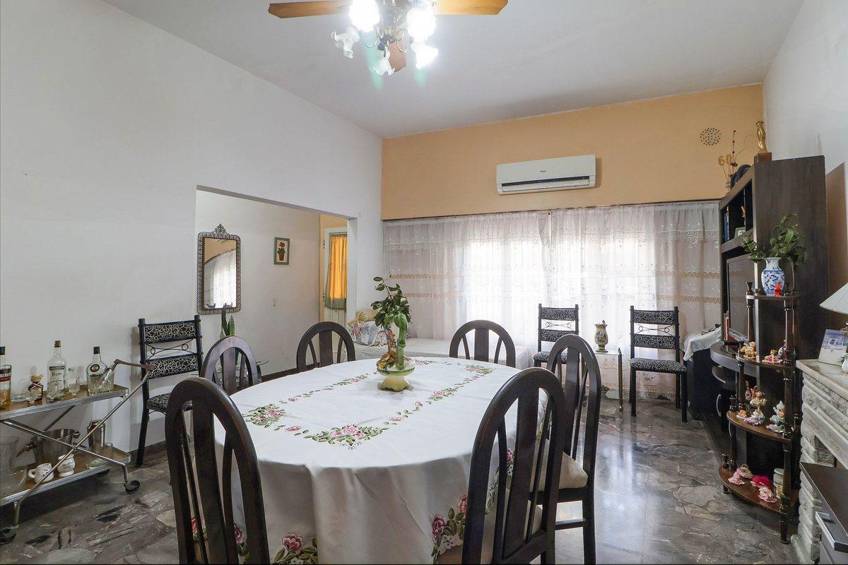 Foto de Venta casa 3 amb, terraza, patio, coch. Avellaneda, imagen 5