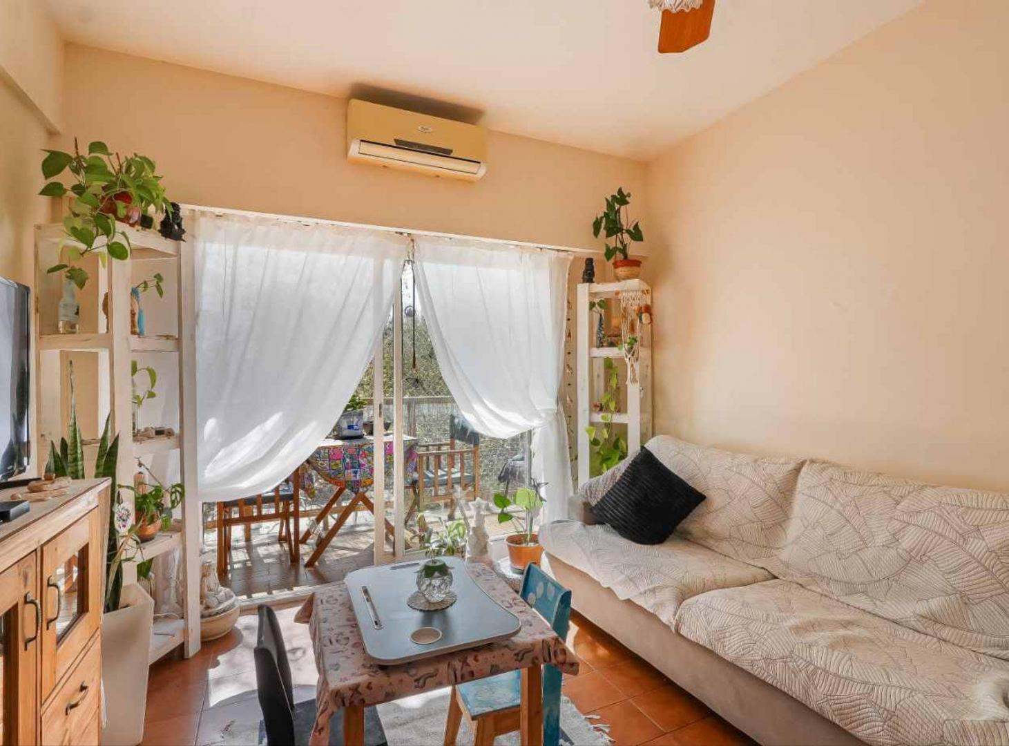 Foto de VENTA DPTO 2 AMB C/BALCON - VILLA DEL PARQUE, imagen 2