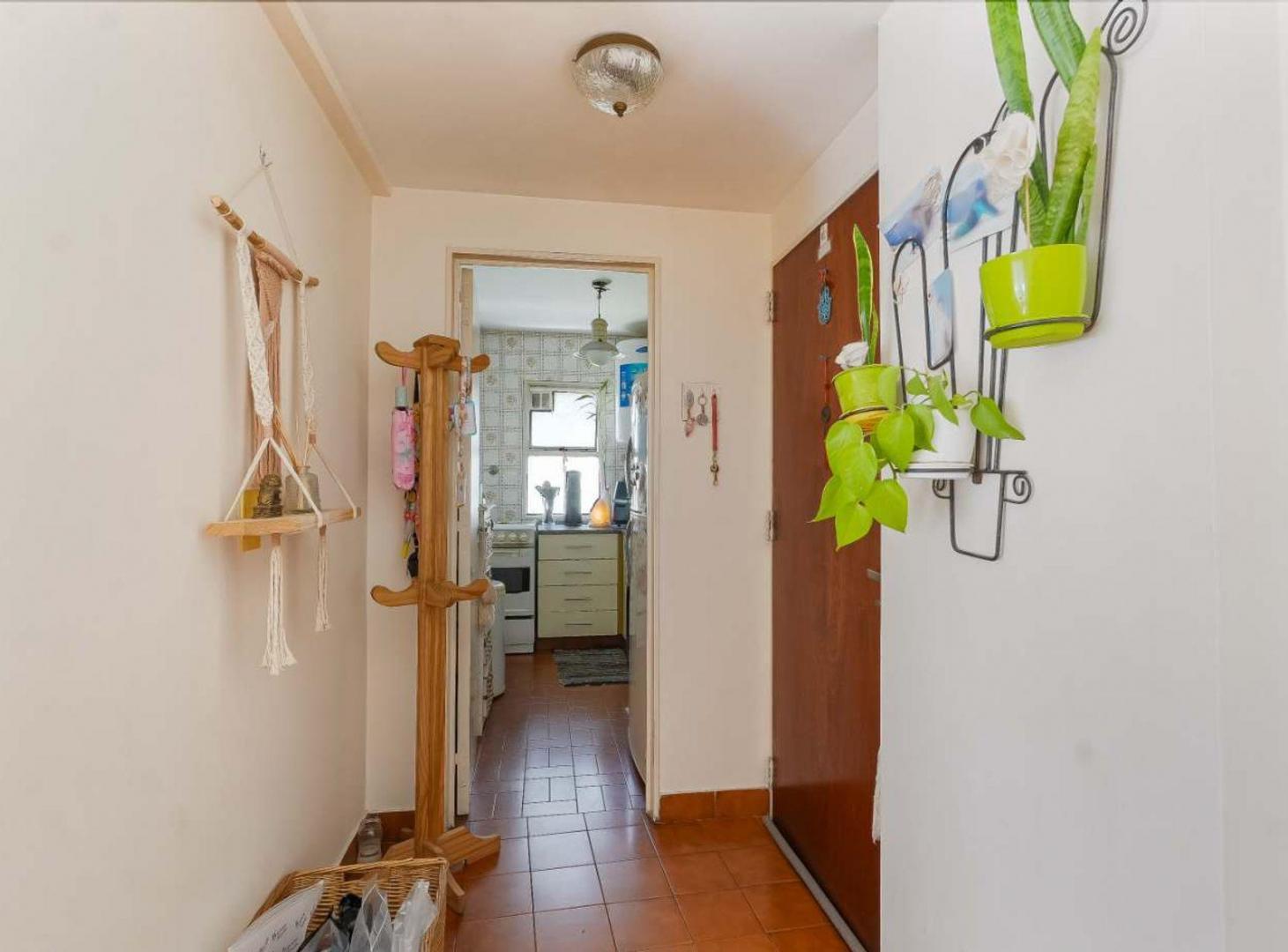 Foto de VENTA DPTO 2 AMB C/BALCON - VILLA DEL PARQUE, imagen 3