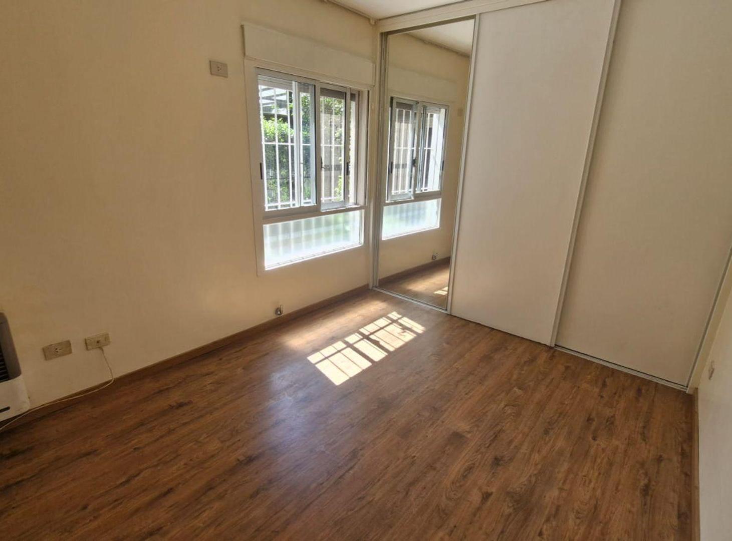 Foto de ALQUILER 3 AMB C/JARDIN Y COCHERA - V. URQUIZA, imagen 2