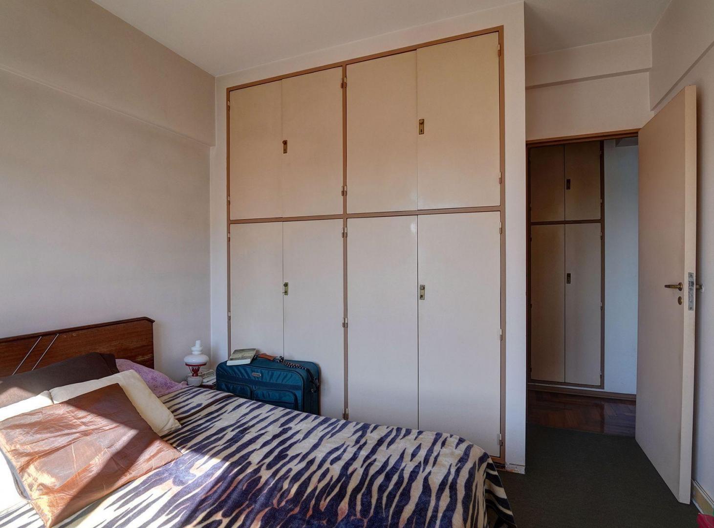 Foto de VENTA DTO SEMI PISO DE 4 AMB, LUMINOSO EN FLORES, imagen 3